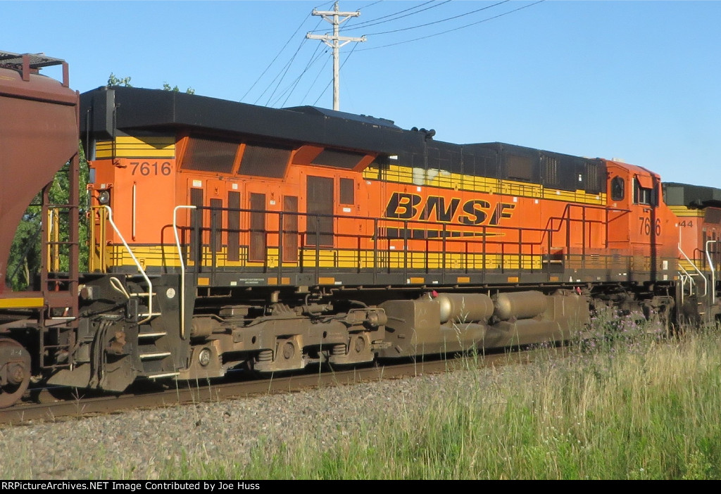 BNSF 7616